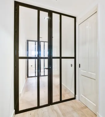 Venta de estructuras de vidrio y aluminio en León